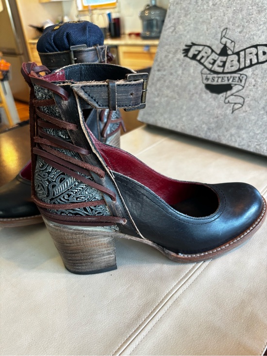 Freebird by Steven Shoes - New in box Freebird by Steven Leather Raeanne with hand tooled detail